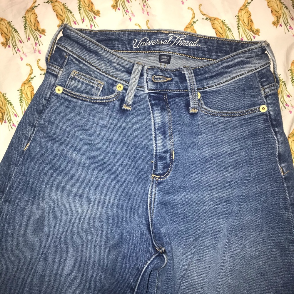 Universal Thread Wide Leg Jeans - Picture 2 of 6